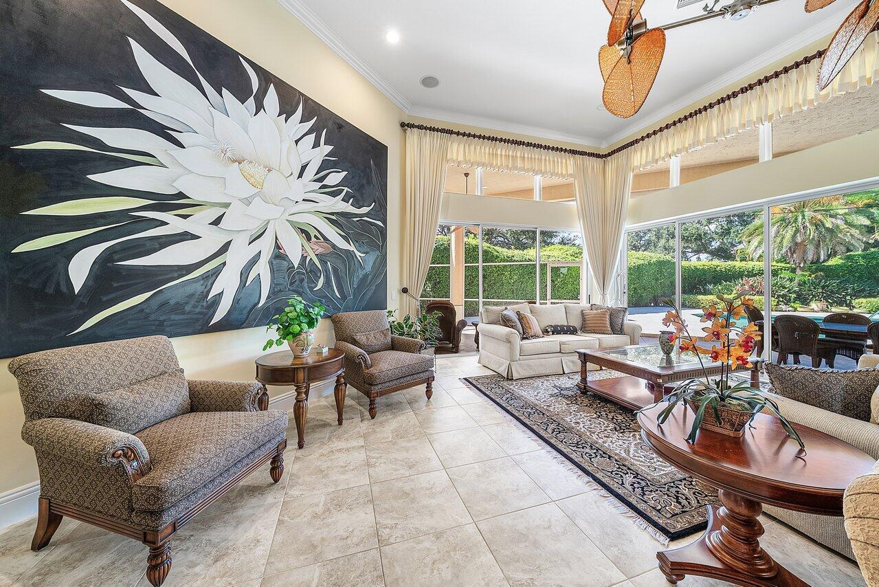 ADMIRALS COVE - Residential