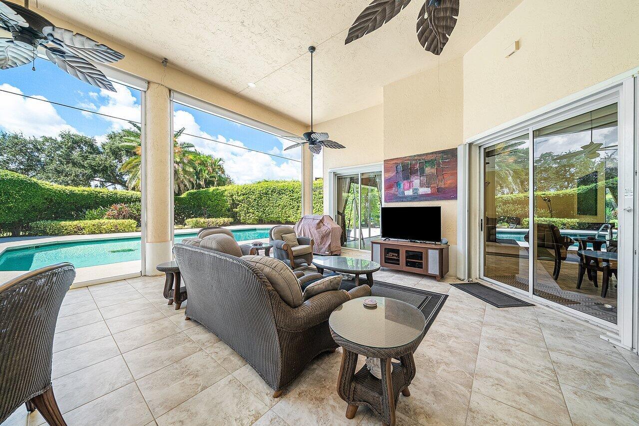 ADMIRALS COVE - Residential