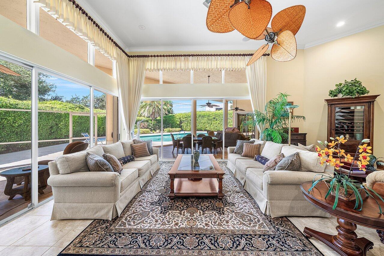 ADMIRALS COVE - Residential