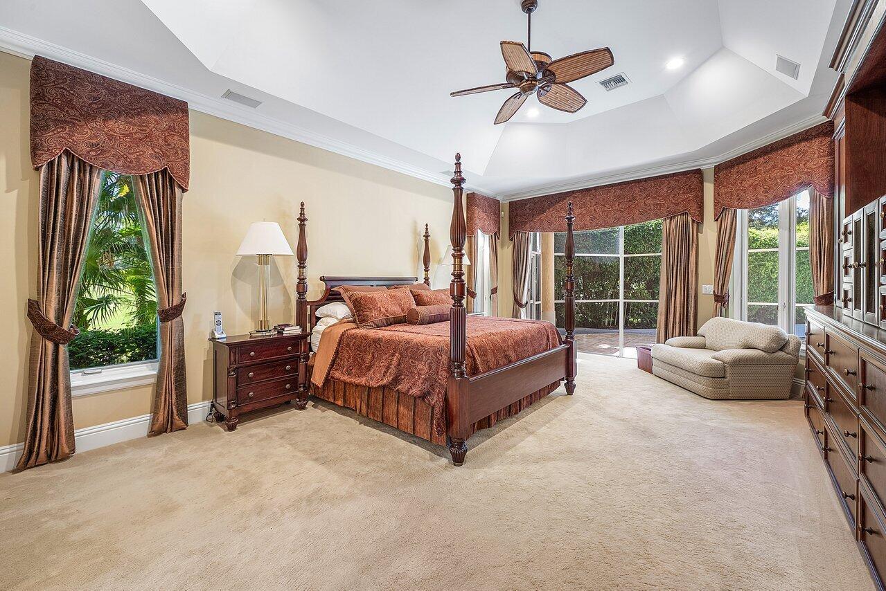 ADMIRALS COVE - Residential