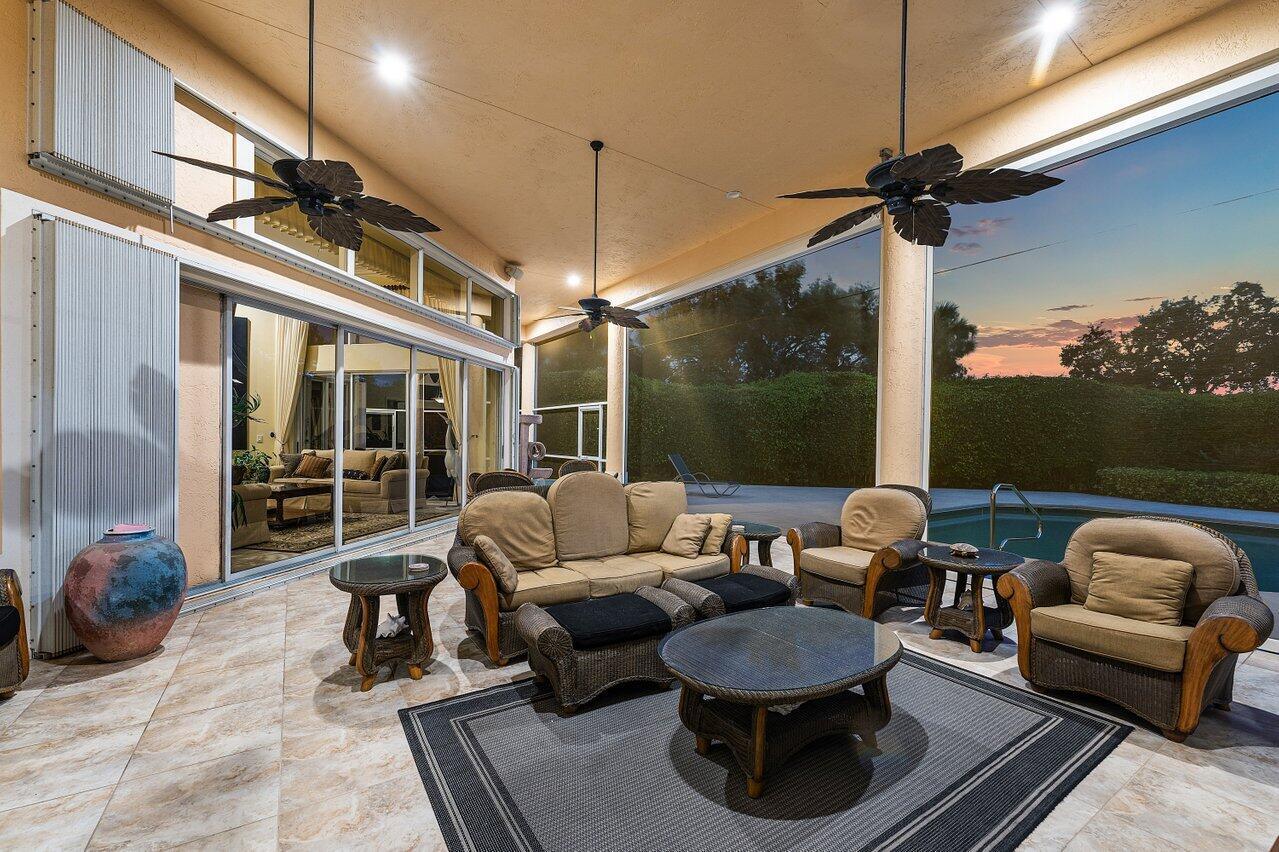 ADMIRALS COVE - Residential