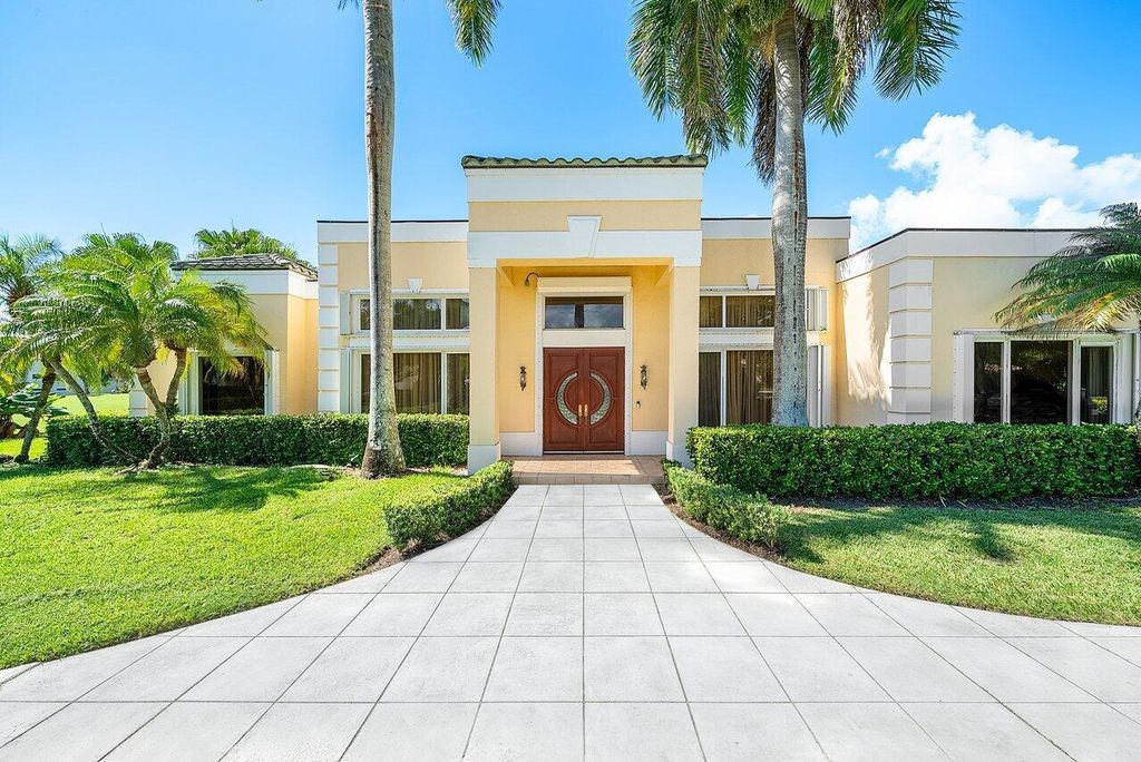 Photo of 171 Spyglass Lane, Jupiter, FL 33477 (MLS # R11134593)