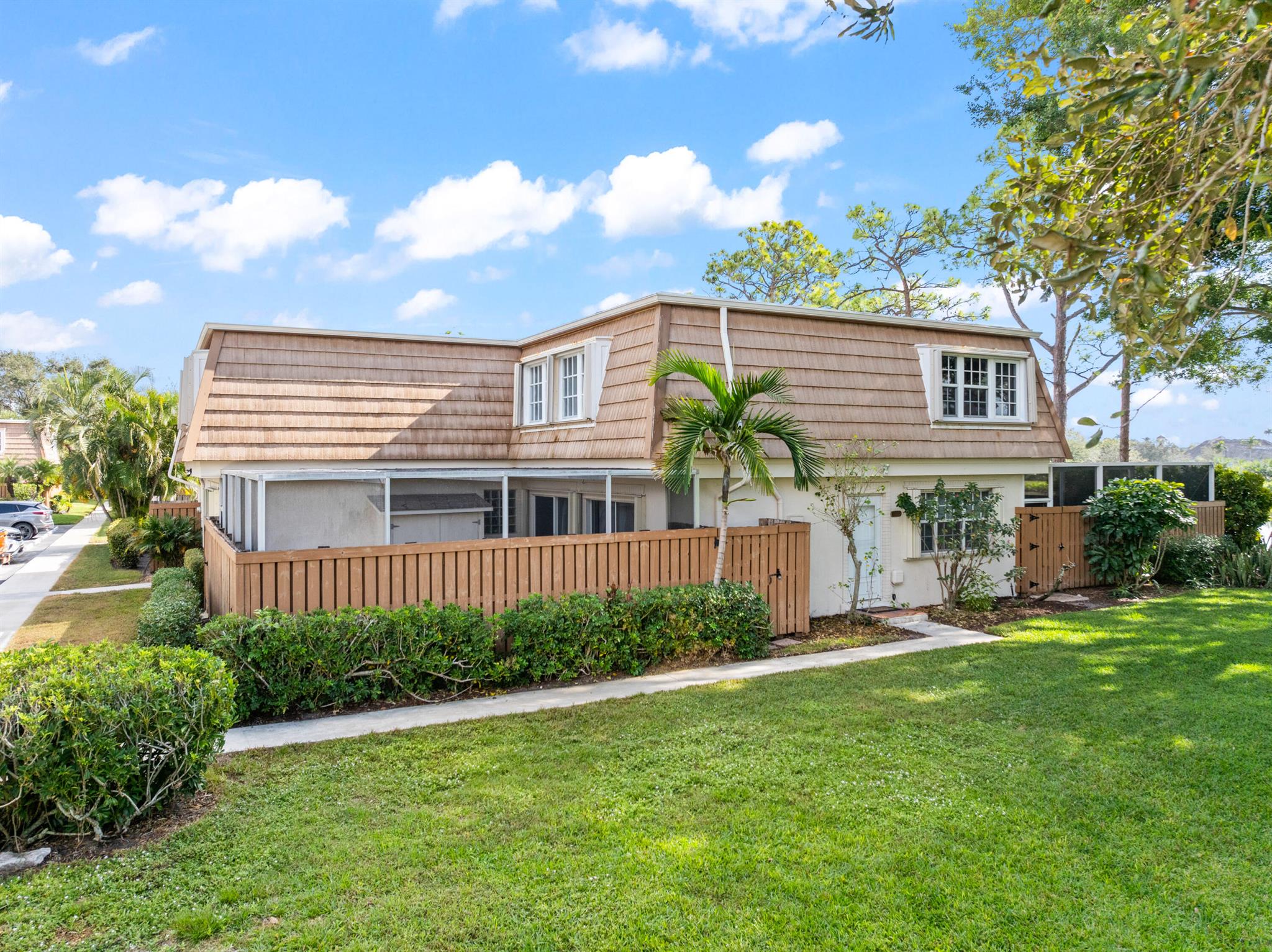 WINCHESTER COURT - Residential