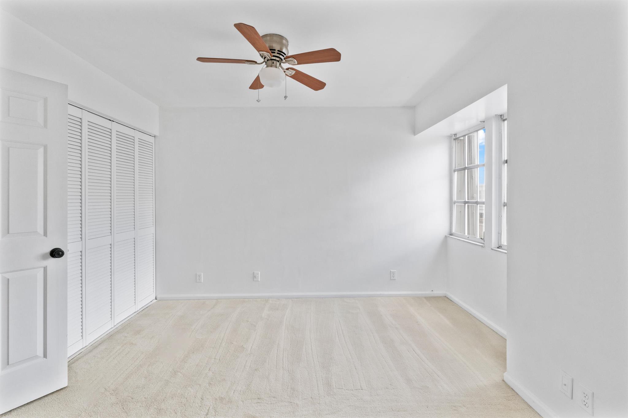 WINCHESTER COURT - Residential