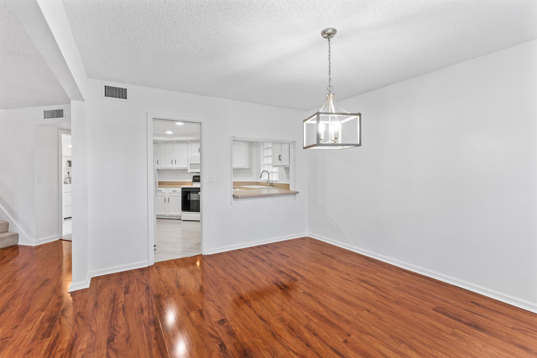 WINCHESTER COURT - Residential