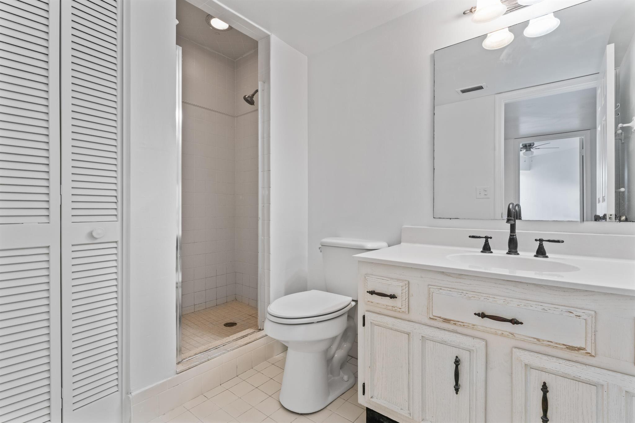 WINCHESTER COURT - Residential