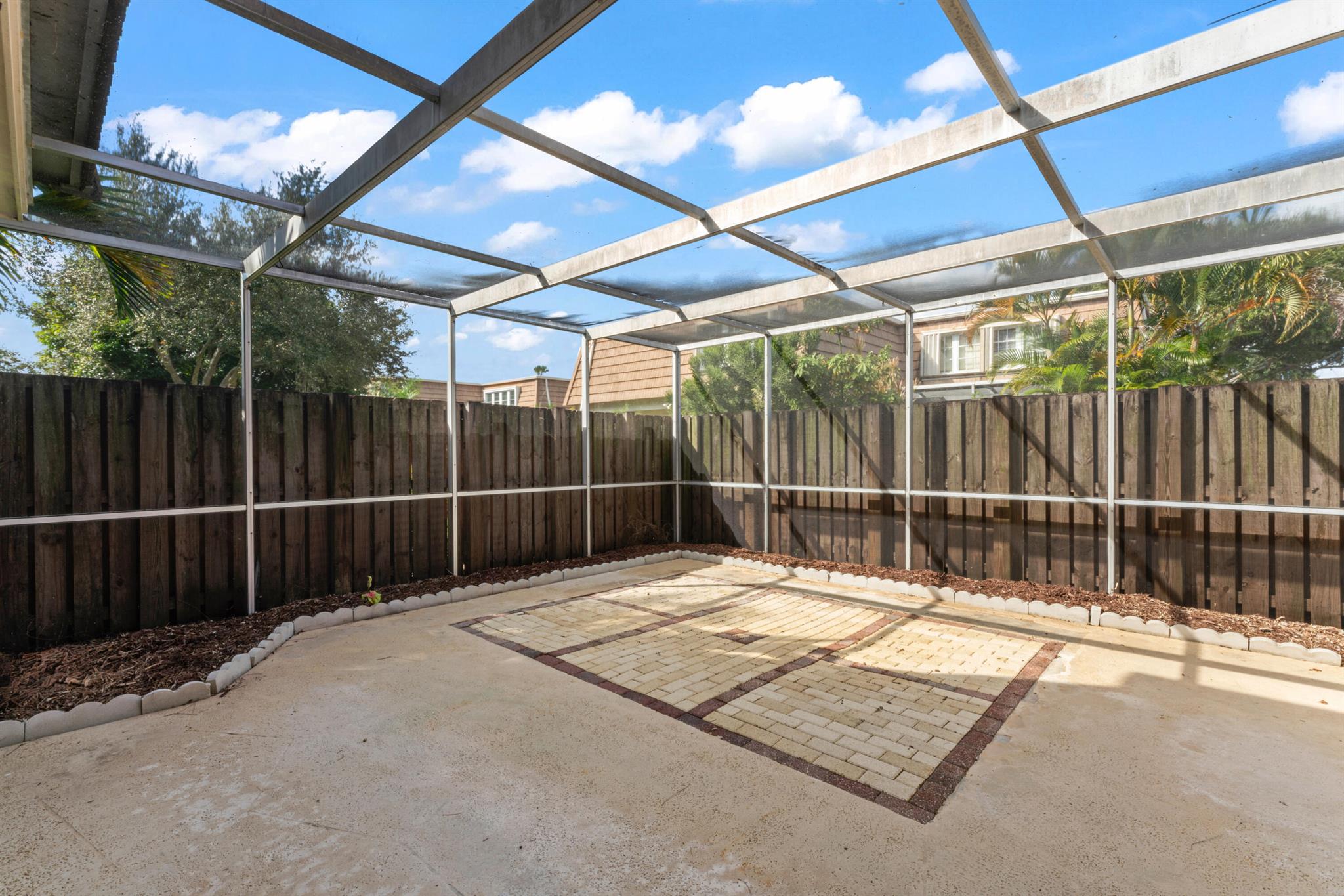 WINCHESTER COURT - Residential