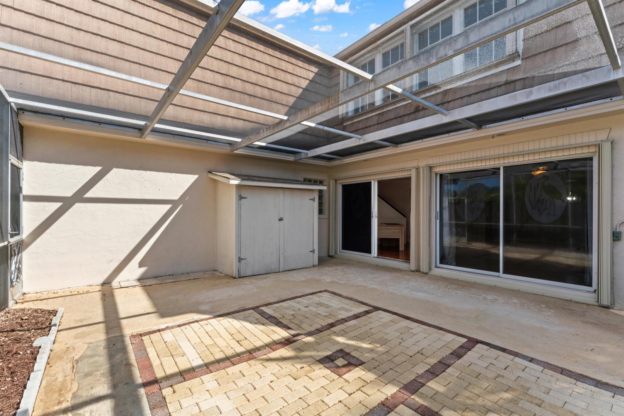 WINCHESTER COURT - Residential