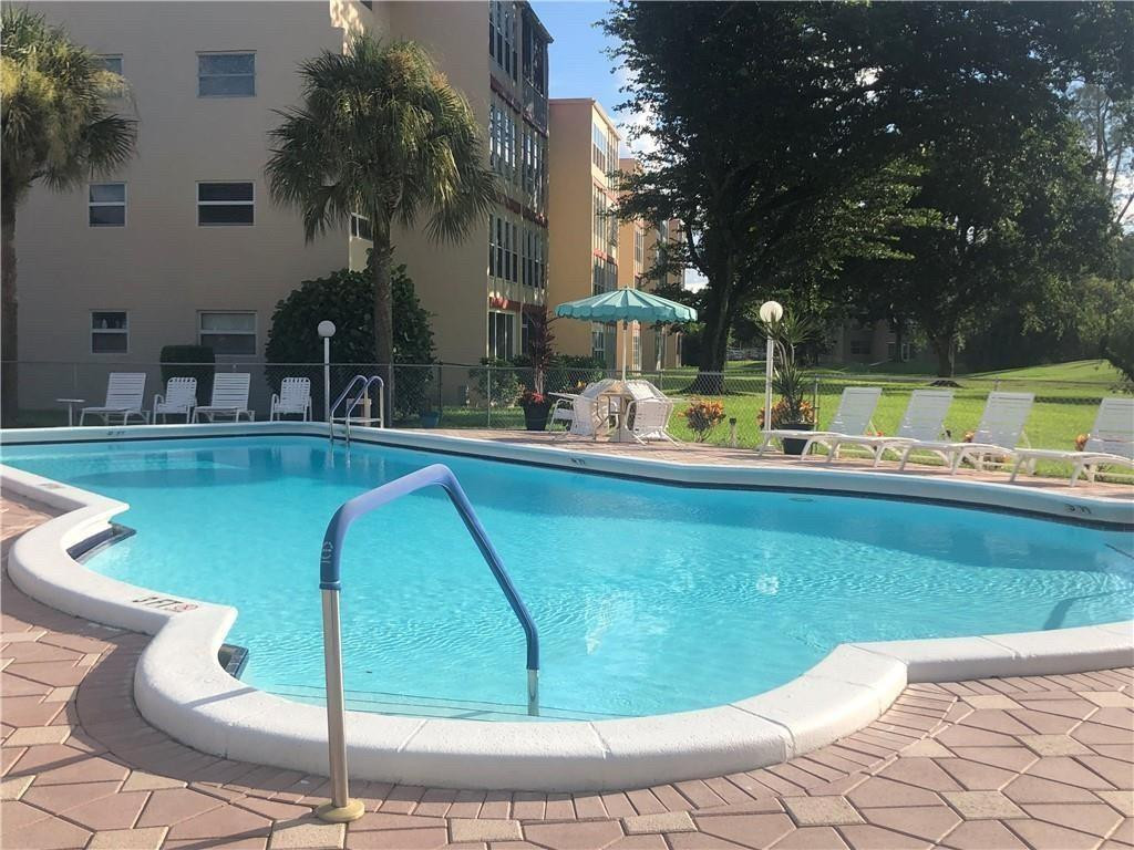 ORIOLE GOLF & TENNIS CLUB CONDO - Residential Lease