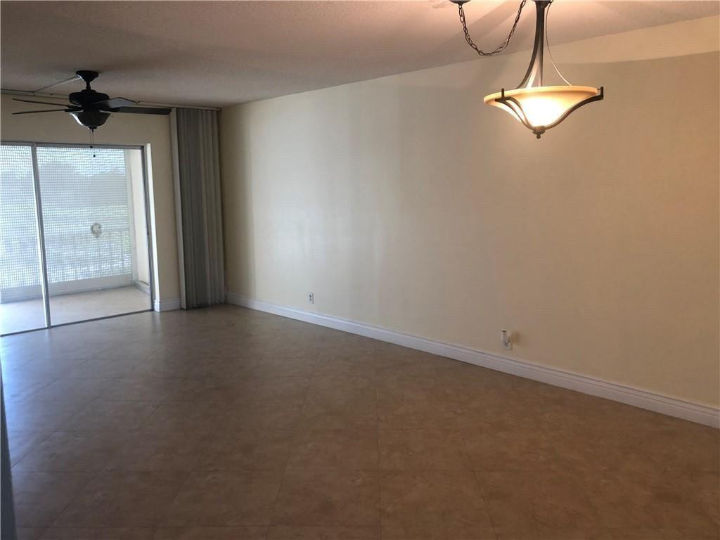 ORIOLE GOLF & TENNIS CLUB CONDO - Residential Lease