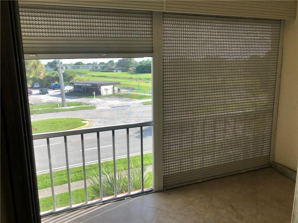 ORIOLE GOLF & TENNIS CLUB CONDO - Residential Lease