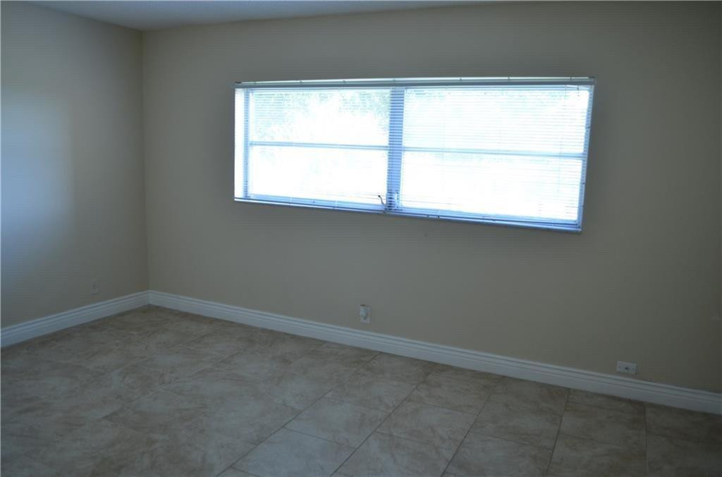 ORIOLE GOLF & TENNIS CLUB CONDO - Residential Lease