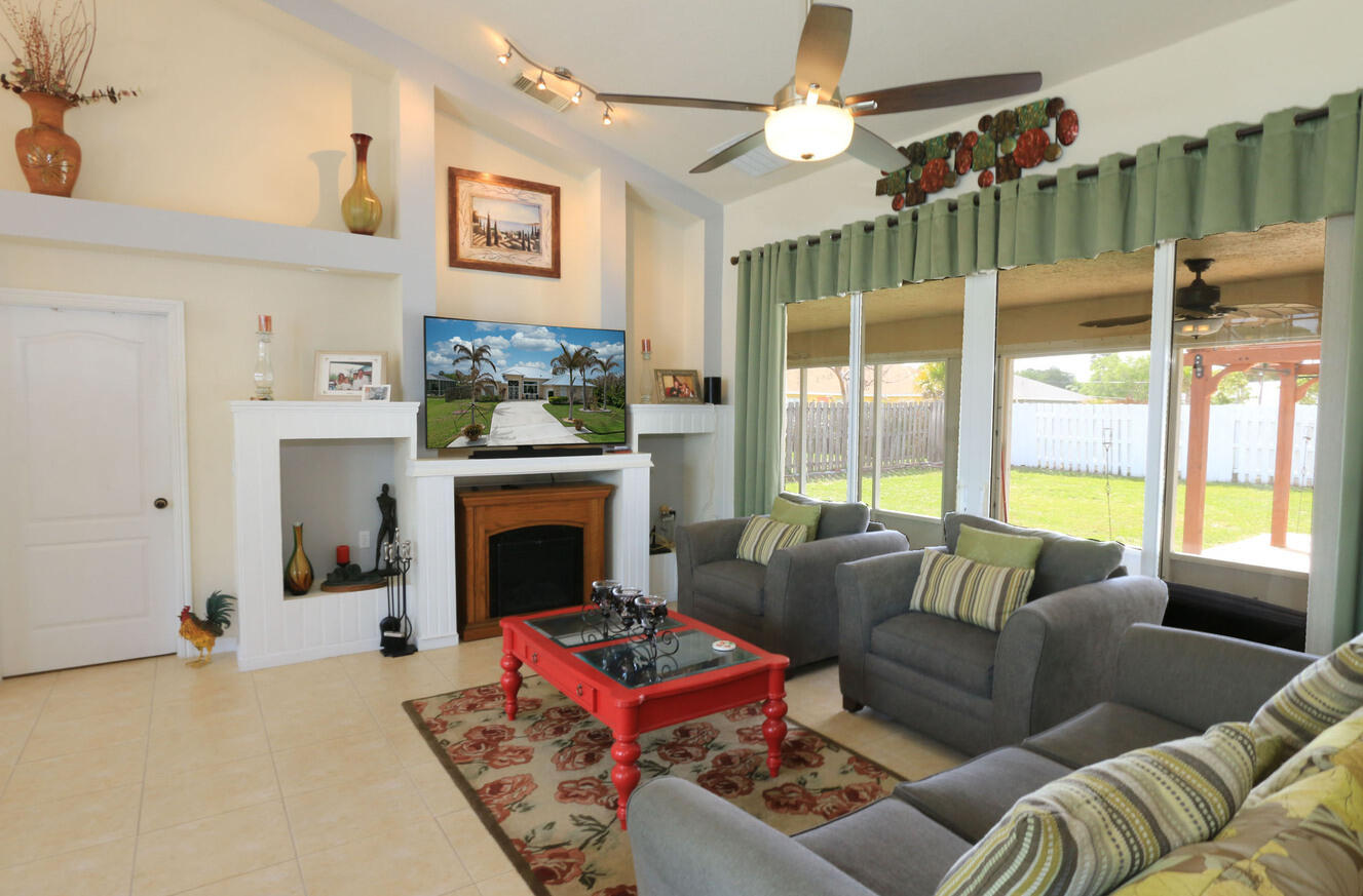 PORT ST LUCIE SECTION 44 - Residential