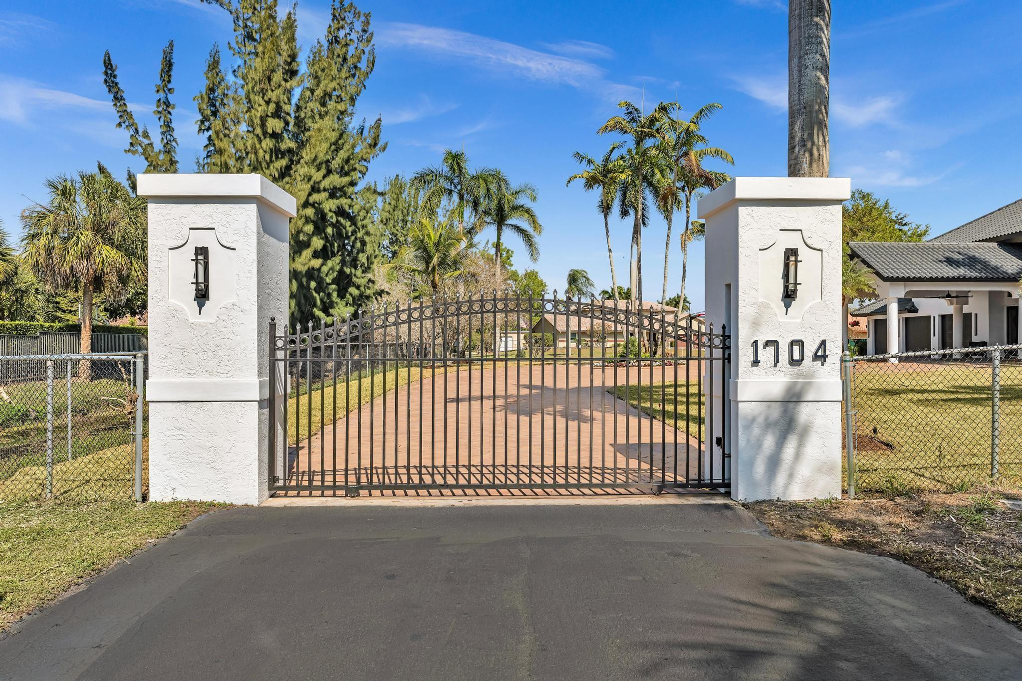 1704 SW 142nd Avenue