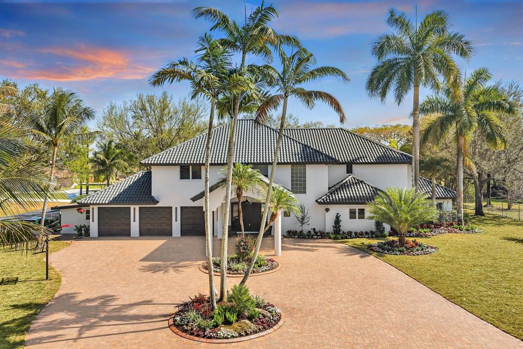 Photo of 1704 SW 142nd Avenue, Davie, FL 33325 (MLS # F10552111)