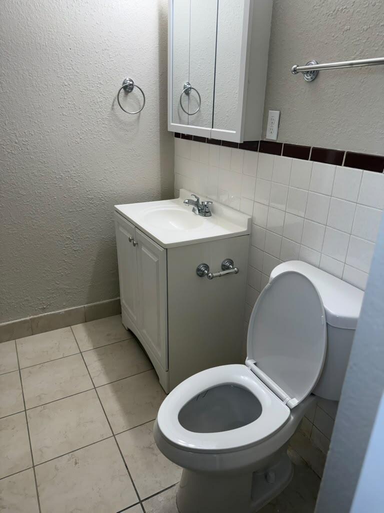 Photo 1 of 29 — 9519 Birmingham Drive, Palm Beach Gardens, FL 33410