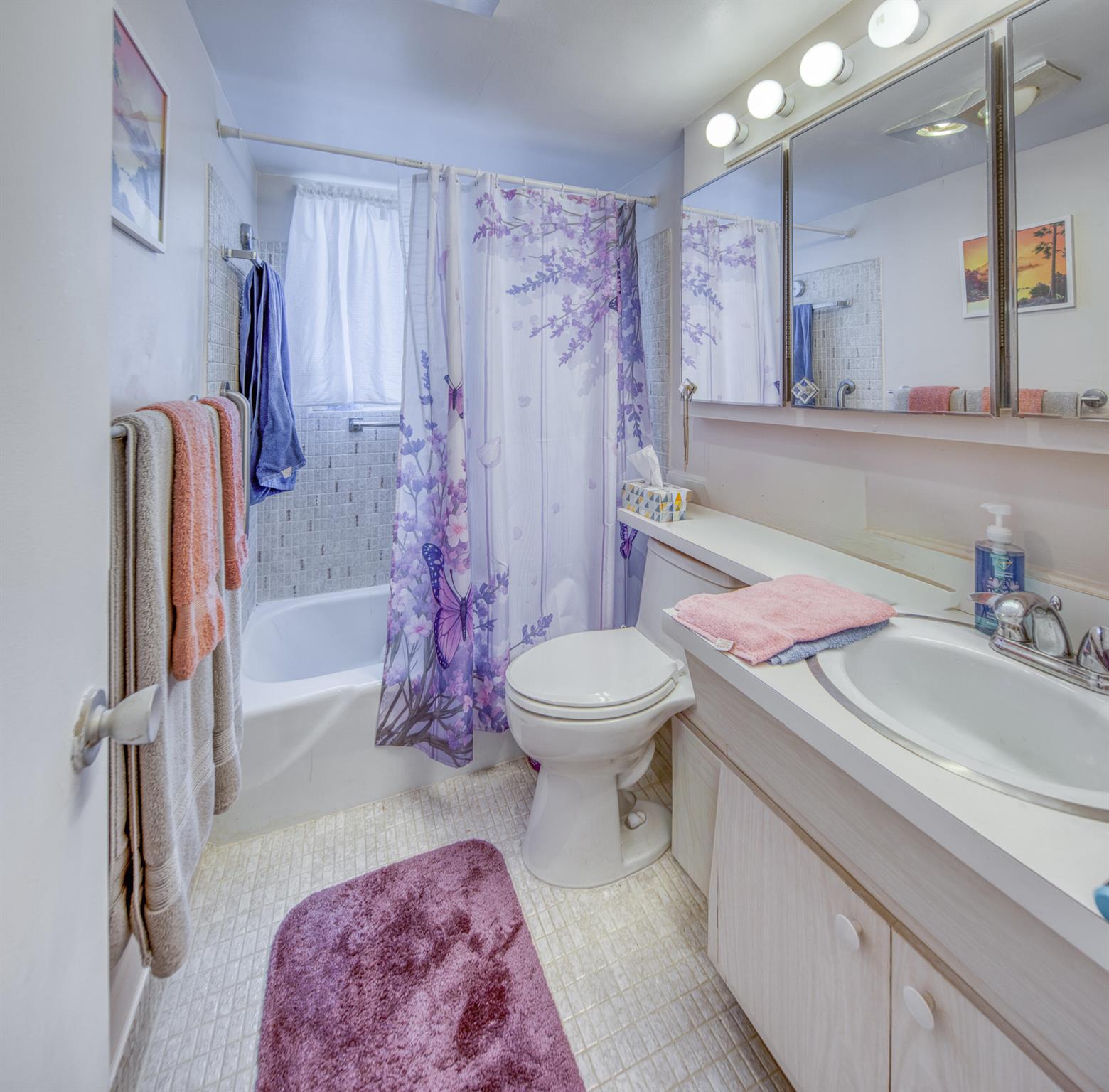 LAKESIDE POINT APT NO 2 C - Residential