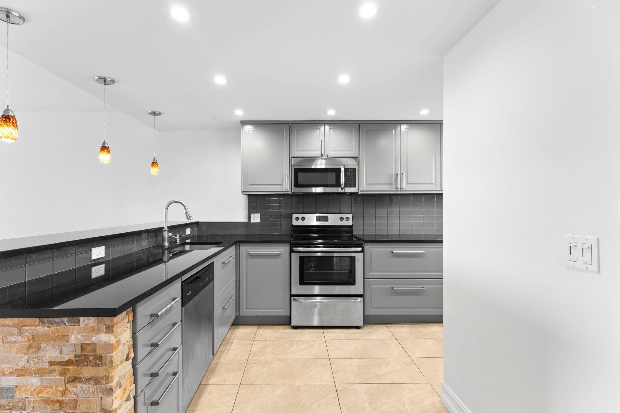 Poinciana 7 Of Pine Islan - Residential Lease
