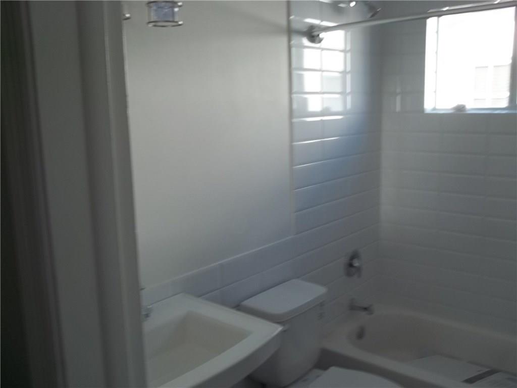 FLORANADA RIDGE SEC A 30- - Residential Lease