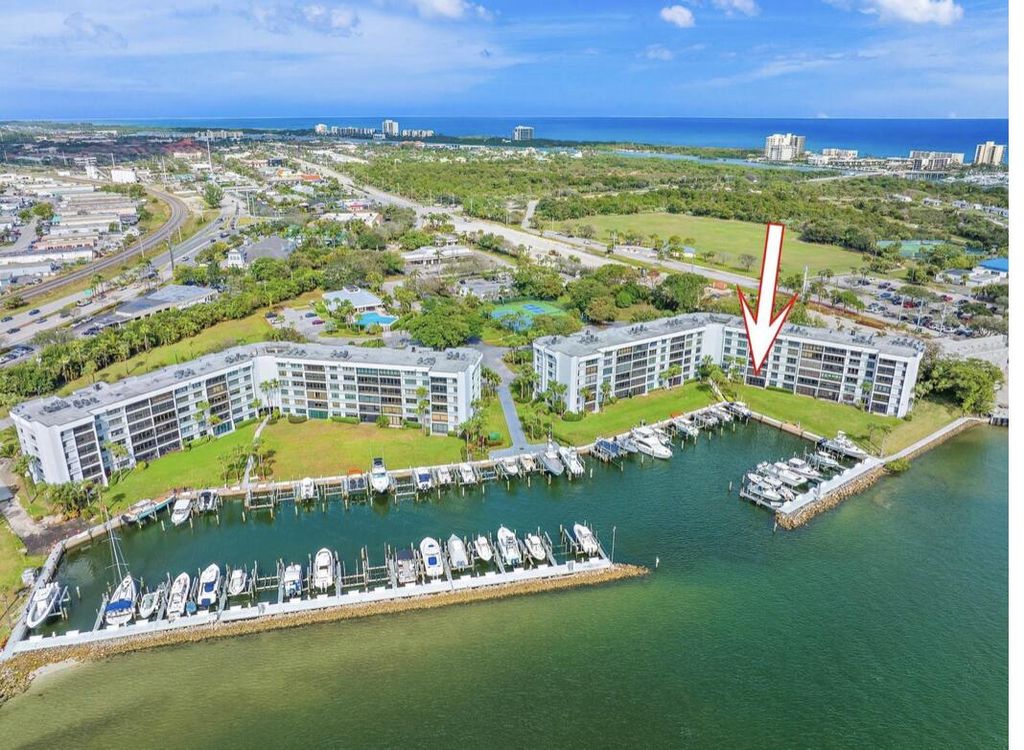 Photo of 1748 Jupiter Cove Dr #121, Jupiter, FL 33469 (MLS # R11160922)