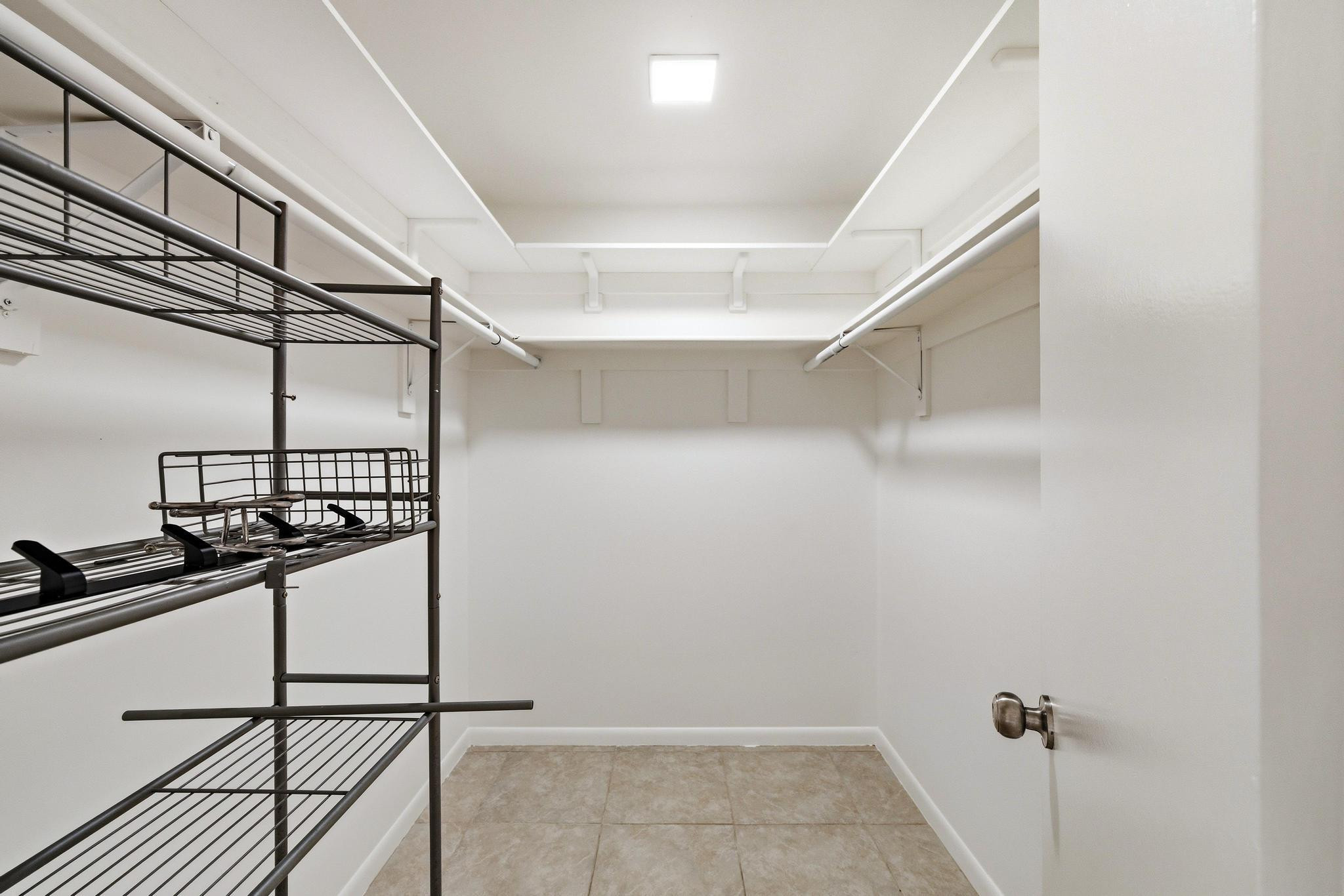 Guardian Estates 81-41 B - Residential Lease