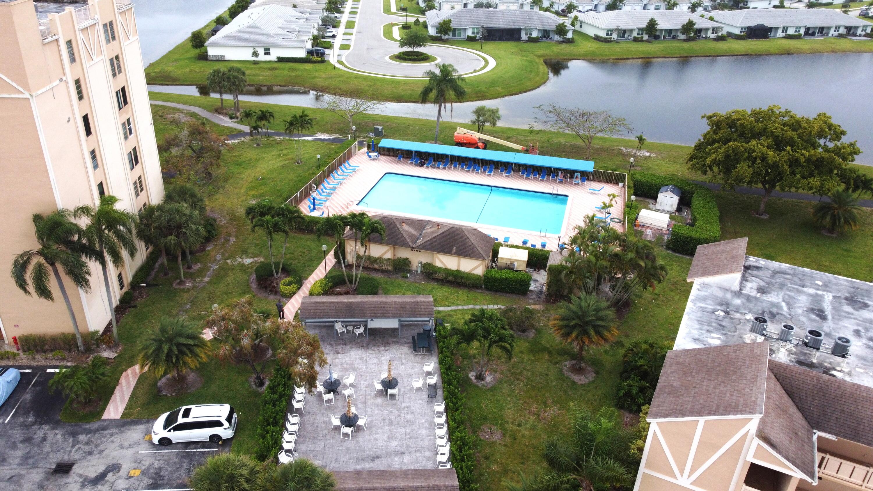 HUNTINGTON LAKES SEC TWO CONDOS - Residential Lease