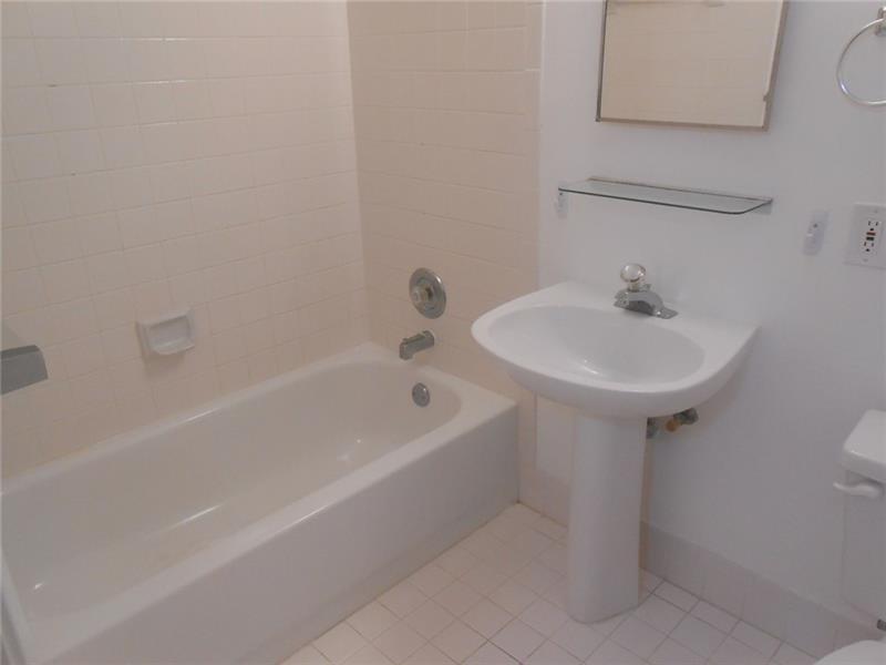 CYPRESS BEND CONDO VII - Residential