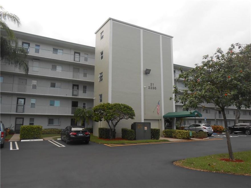 2/2 on a low floor. Building is only 5 stories. Condo has washer/dryer. Condo will be delivered unfurnished with tenants exclusions.  Also has a screened in patio and split floor plan. Air conditioner, dishwasher, water heater less then 10 years old. There is a community heated pool, Gym, Car washing station, clubhouse,  Parking lot recently redone, 1 assigned parking space with guest spots.  600 Mininium Credit score.  No leasing first 2 years Then twice a year after with min 90 days. See attachment for assessment schedule.   Tenant occupied on a month to month basis. 24hr Hour notice required - NO SUNDAY SHOWINGS ! Please call agent FOR SHOWING REQURESTS.   NOTE:  Photos are prior to tenants move in. Tenant currently paying $1300 per month. Tenant would like to stay need to check with association on rules and regs of staying. New assessment of $3280 as of Dec 1, 2022 to fund roof reserves.