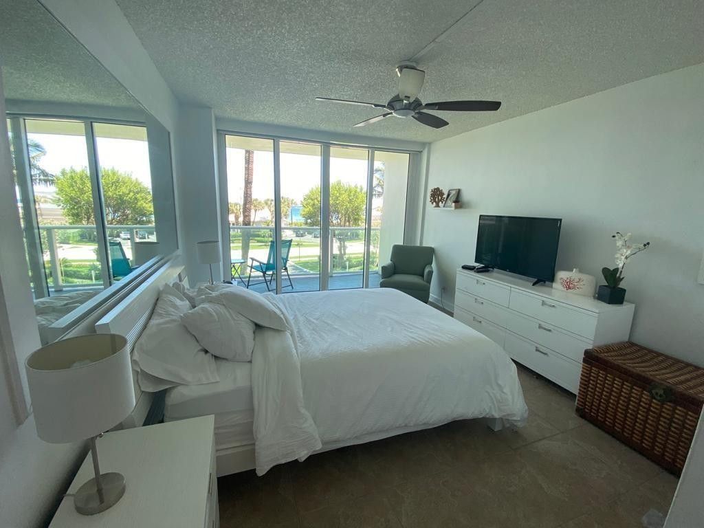 Photo of 333 NE 21st Avenue #418, Deerfield Beach, FL 33441 (MLS # F10524983)