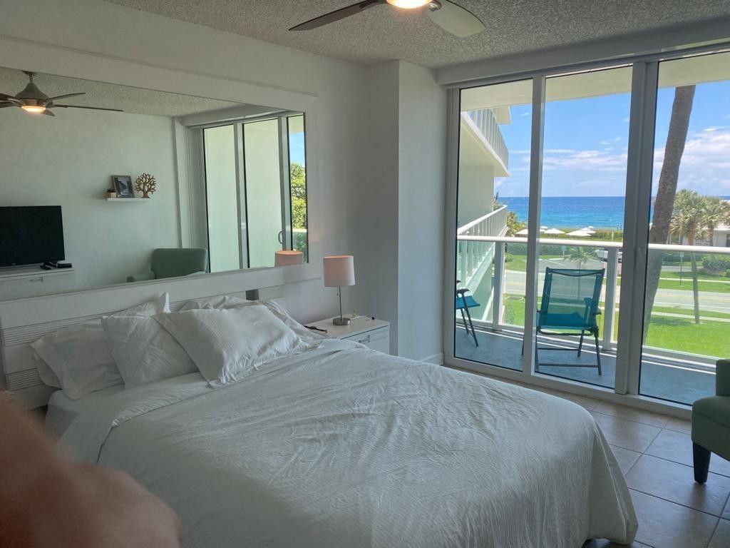 Photo of 333 NE 21st Avenue #418, Deerfield Beach, FL 33441 (MLS # F10524983)