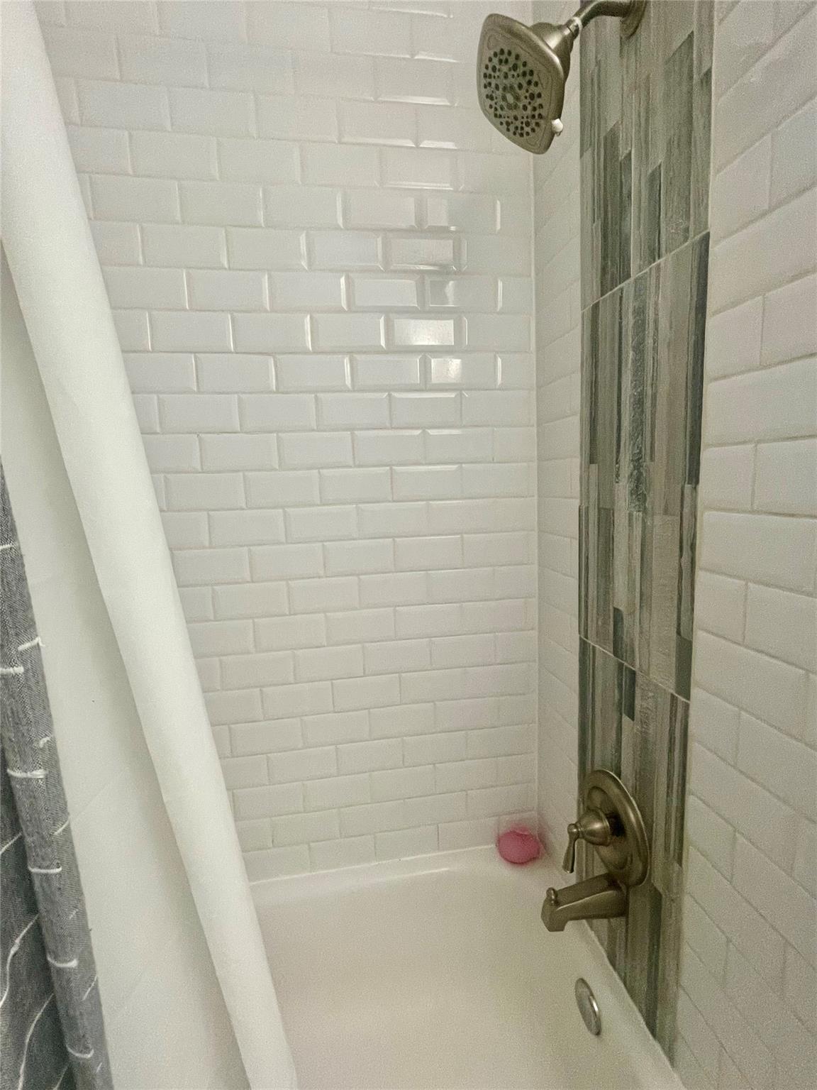 BRENTWOOD VILLAGE - Residential Lease