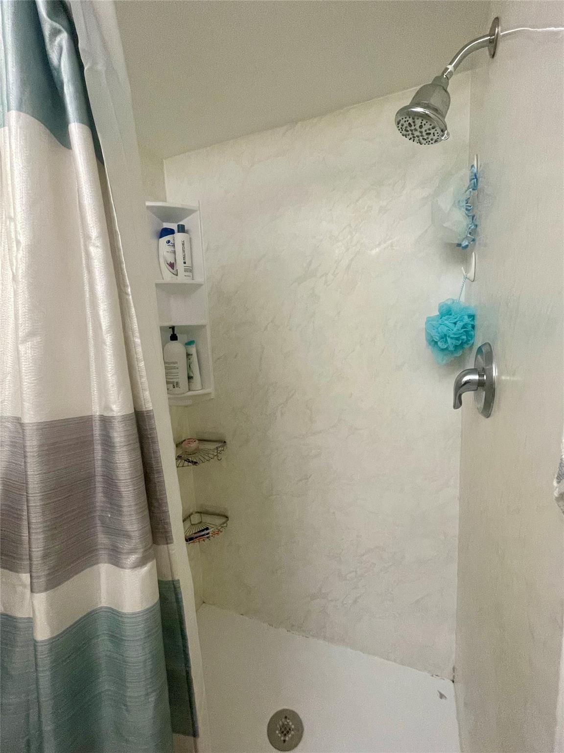 BRENTWOOD VILLAGE - Residential Lease