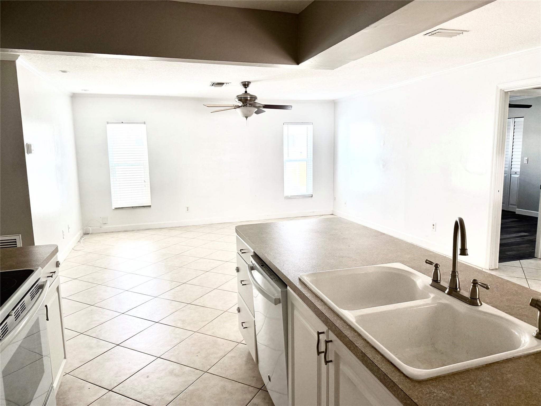 BRENTWOOD VILLAGE - Residential Lease