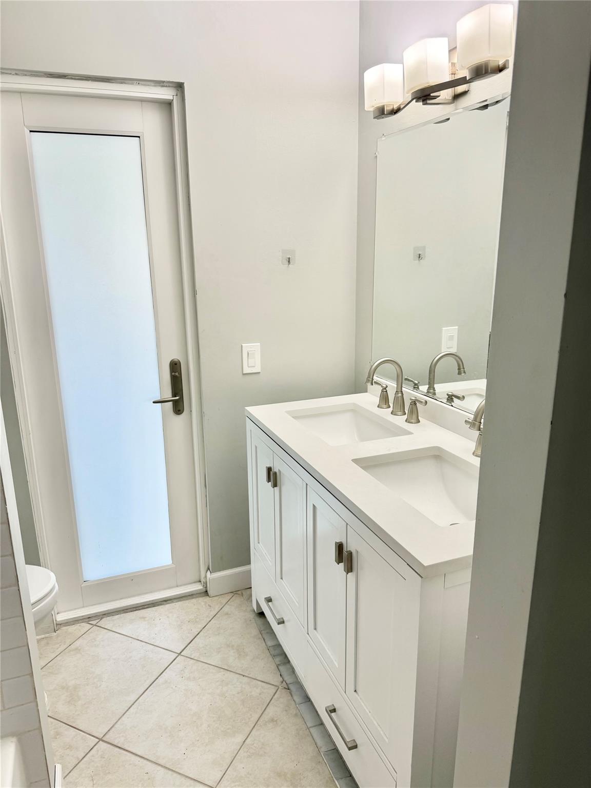 BRENTWOOD VILLAGE - Residential Lease