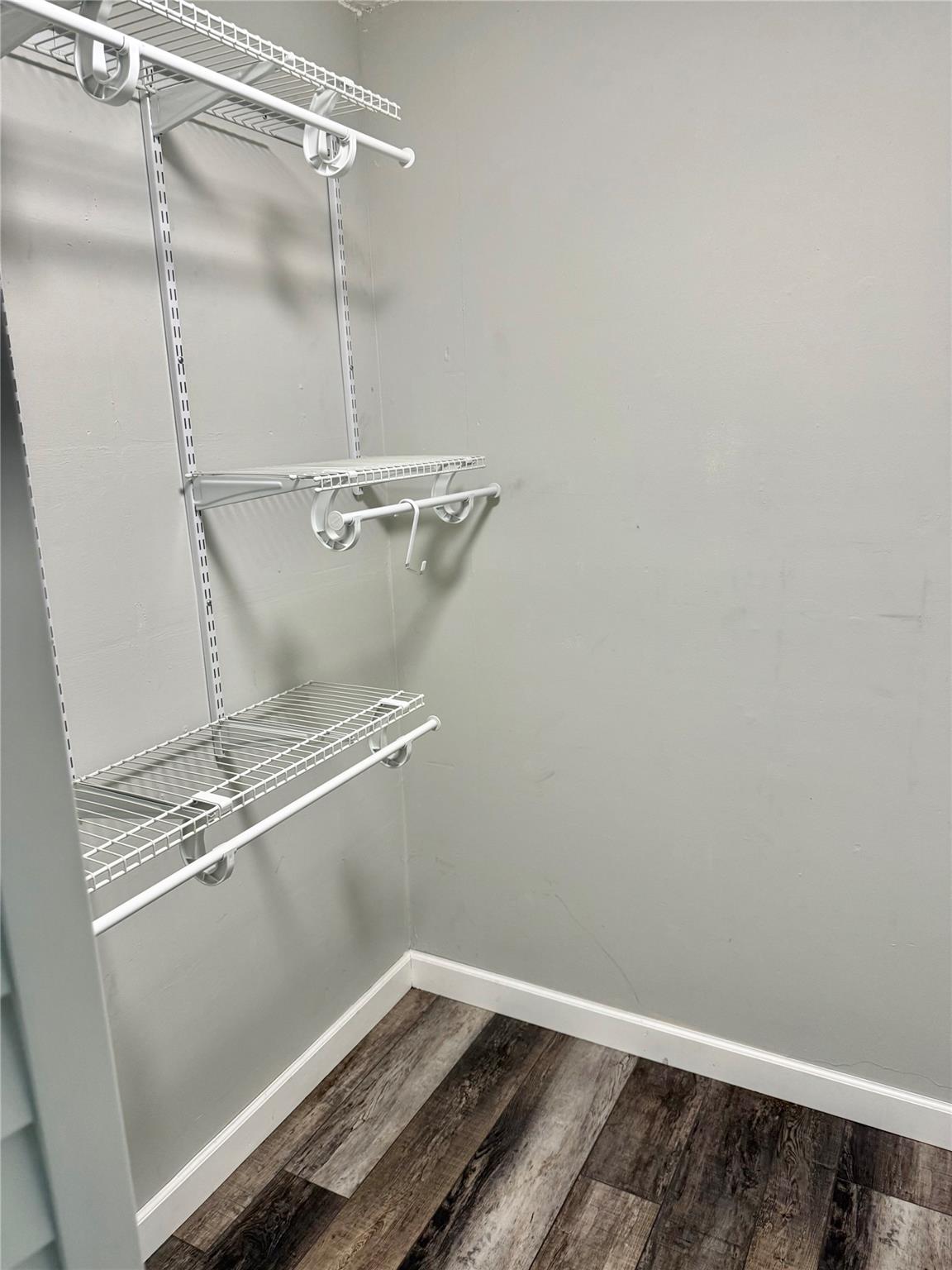 BRENTWOOD VILLAGE - Residential Lease