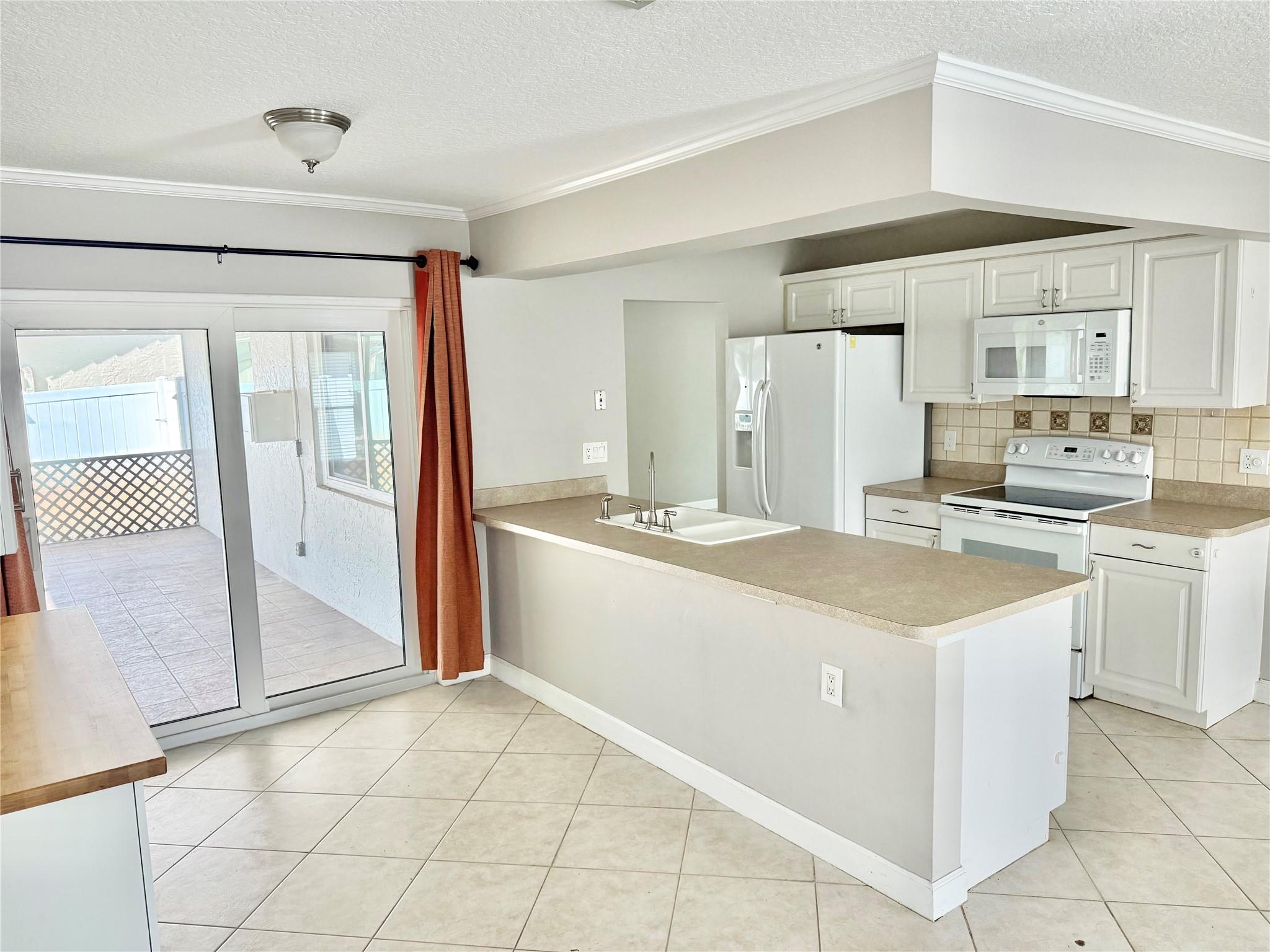 BRENTWOOD VILLAGE - Residential Lease