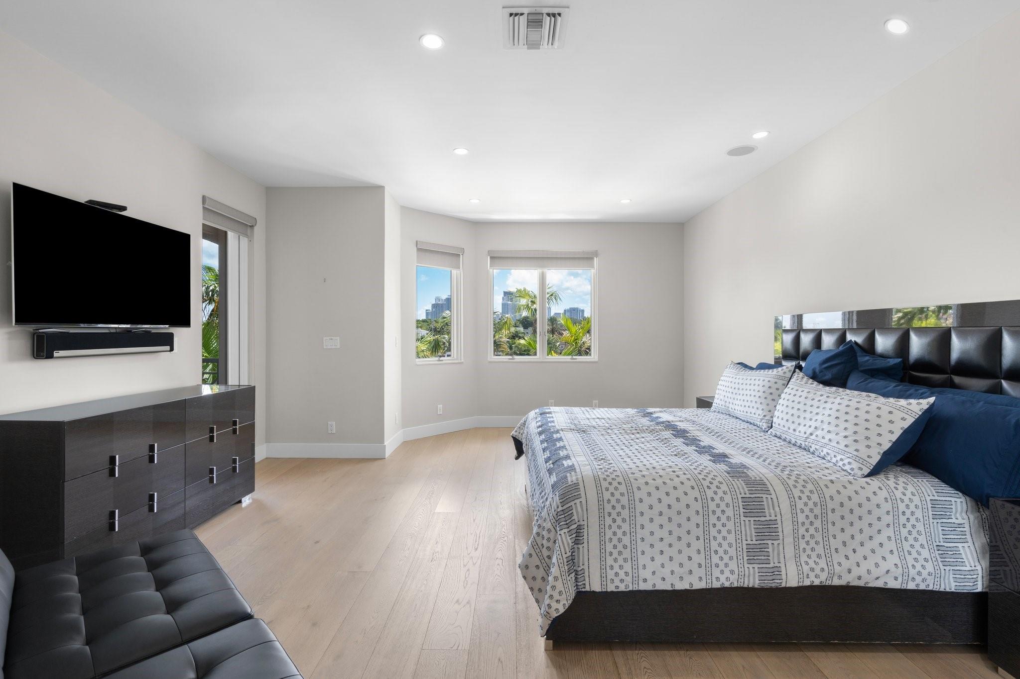 Lauderdale Isle - Residential