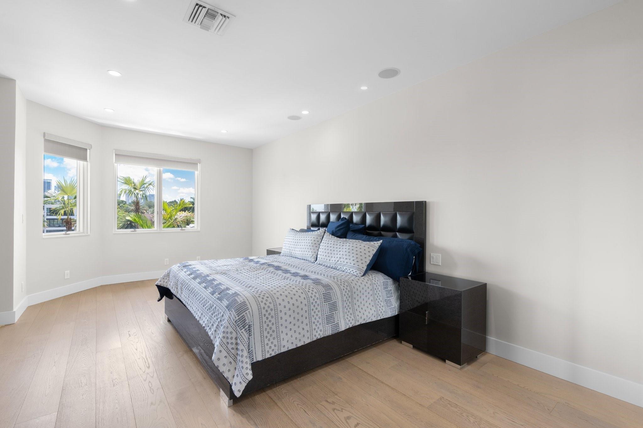 Lauderdale Isle - Residential