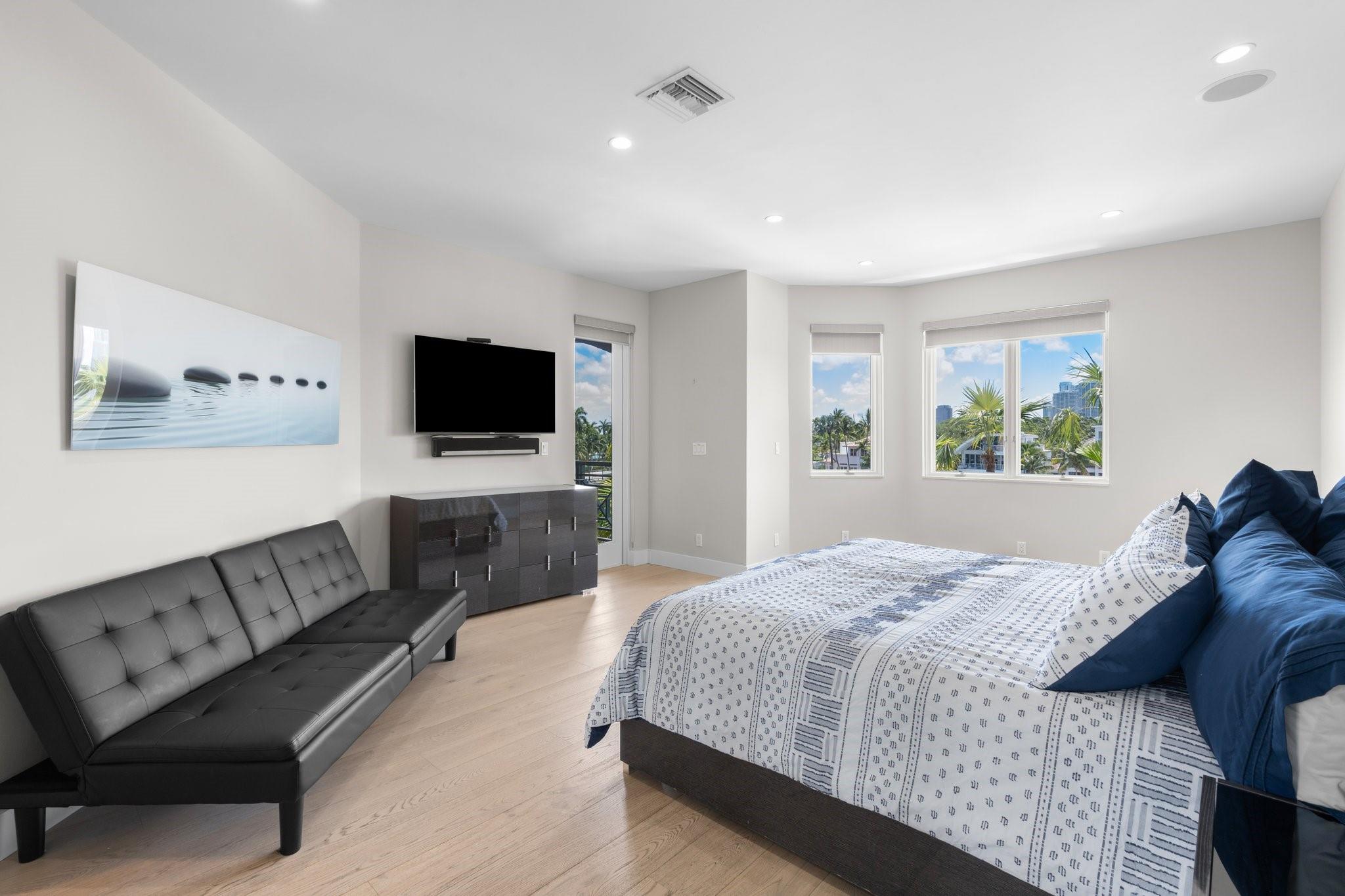 Lauderdale Isle - Residential