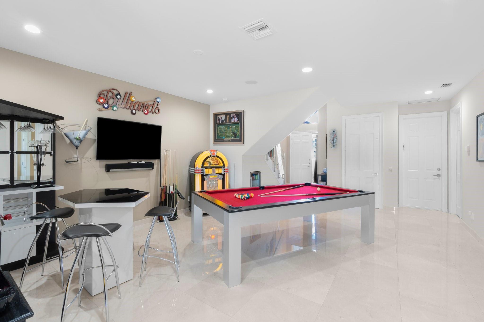 Lauderdale Isle - Residential