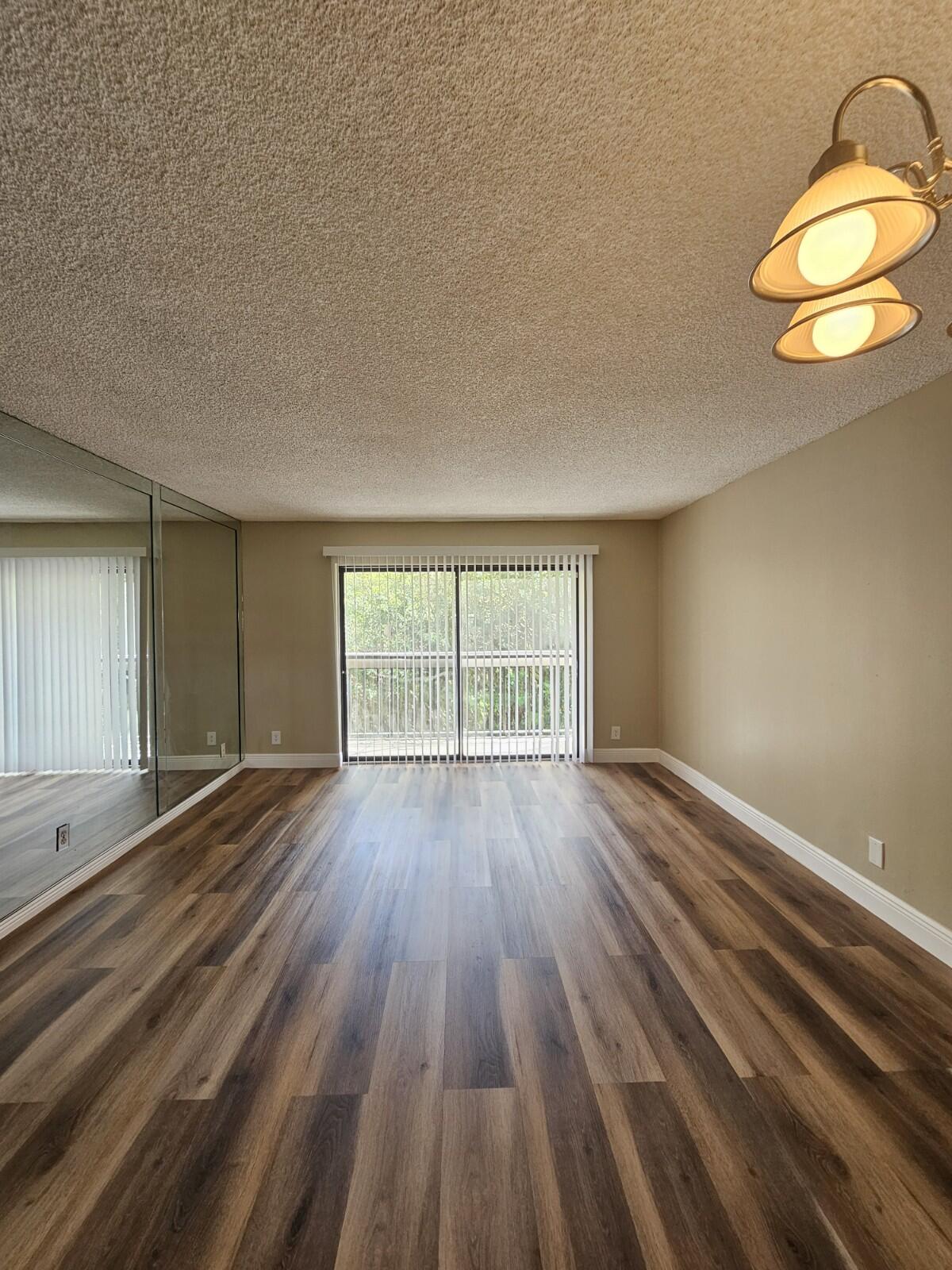 PRESIDENTIAL GOLFVIEW CONDO - Residential Lease