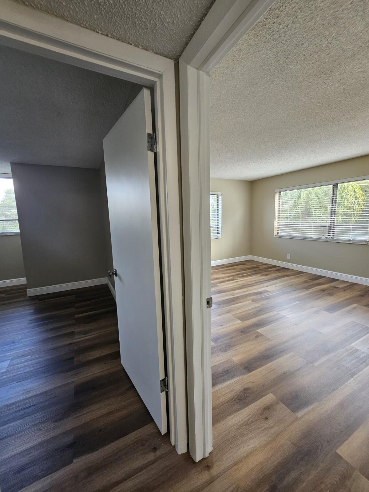 PRESIDENTIAL GOLFVIEW CONDO - Residential Lease