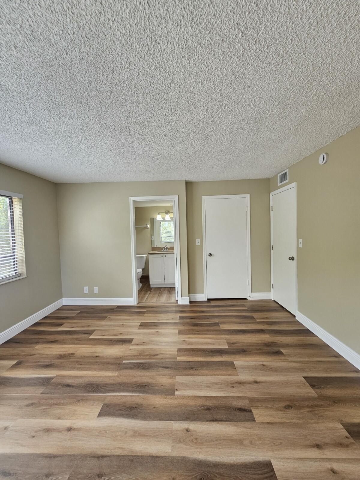 PRESIDENTIAL GOLFVIEW CONDO - Residential Lease