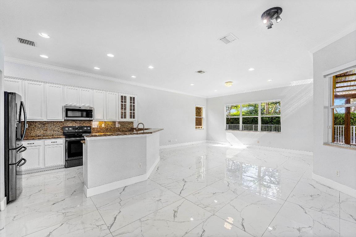 ISLES AT WESTON - Residential