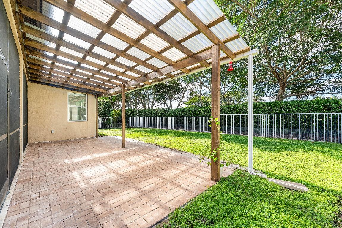 ISLES AT WESTON - Residential