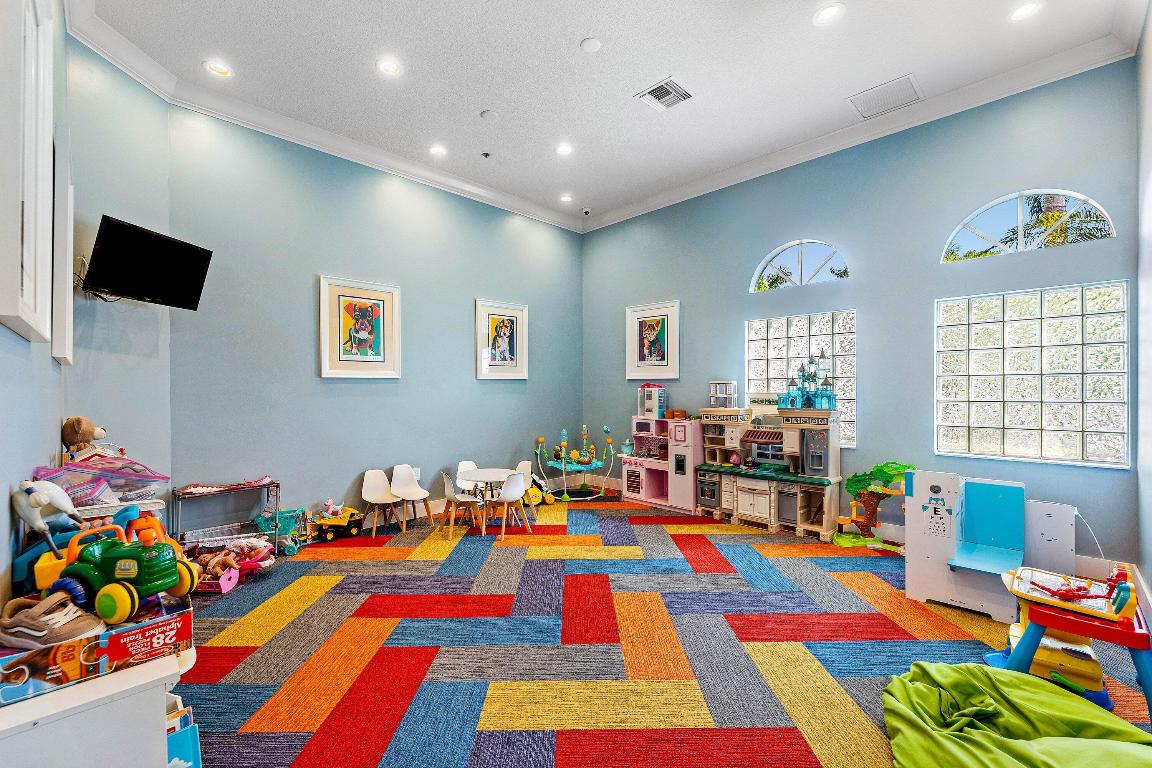 ISLES AT WESTON - Residential