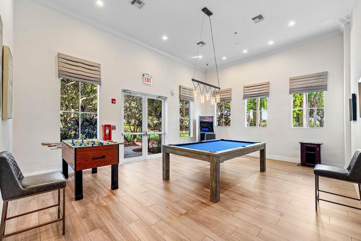 ISLES AT WESTON - Residential