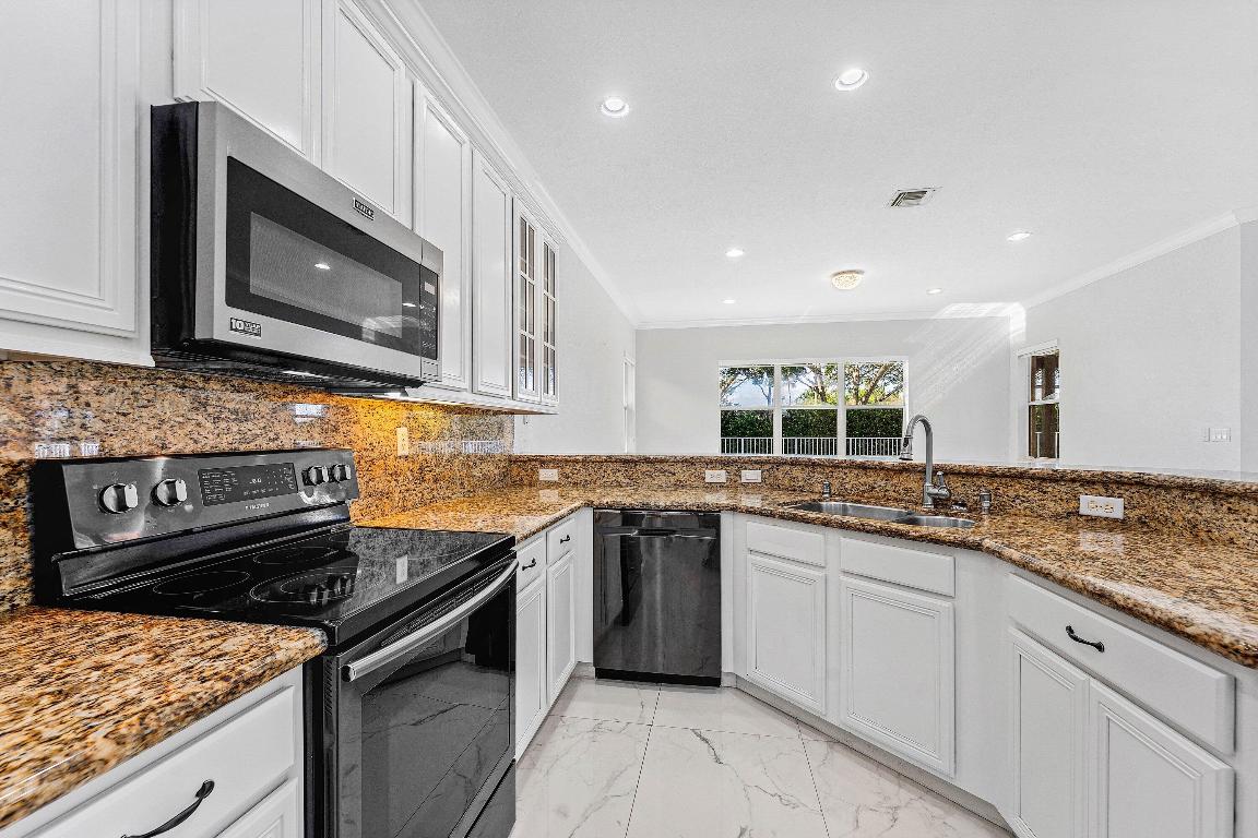 ISLES AT WESTON - Residential