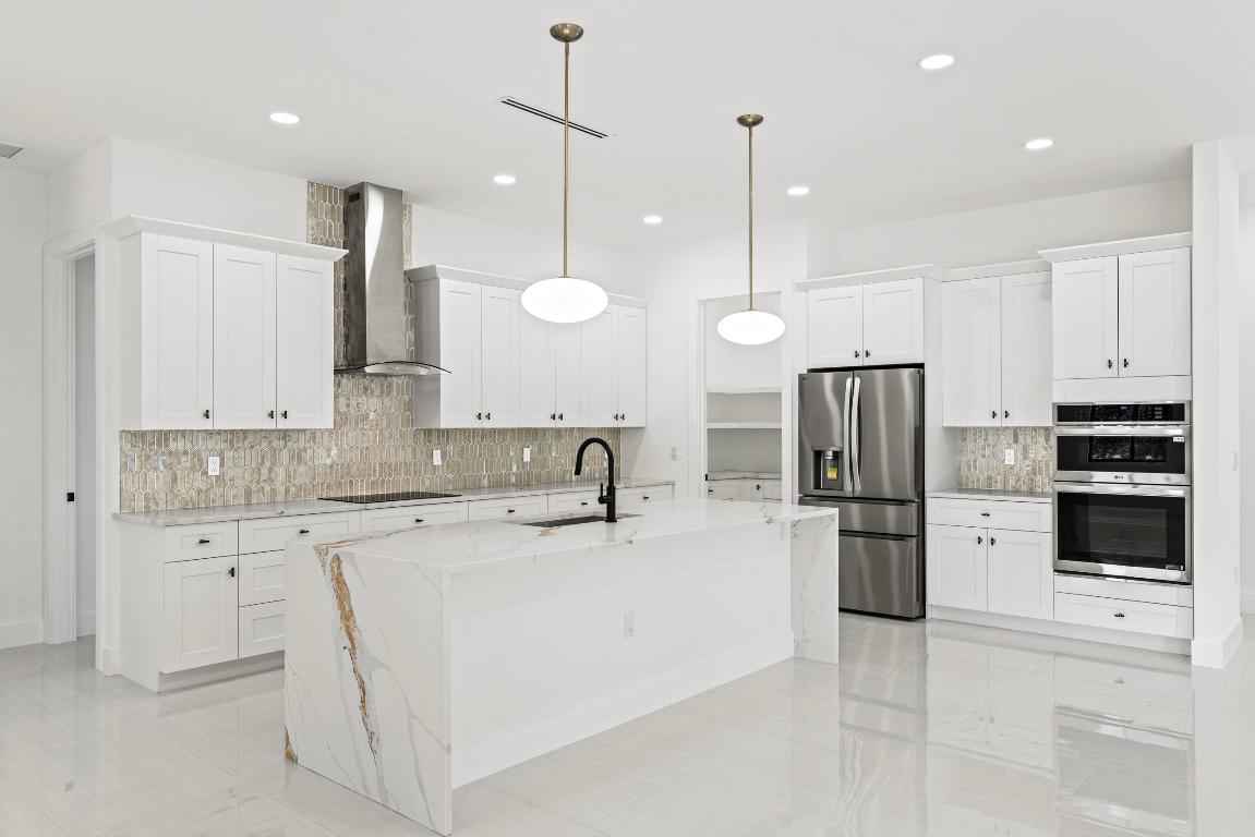 14-43-40~ S 247.9 FT OF N   3202.7 FT OF E 209.6 F - Residential