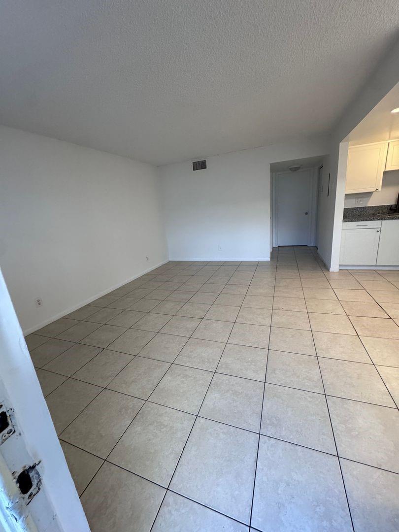 Margate Realty 1 42-42 B - Residential Lease